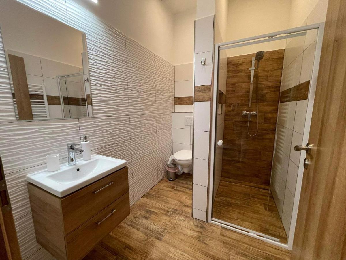 Apartman Tatrafun ตาตรันสกา ลอมนีจา ภายนอก รูปภาพ