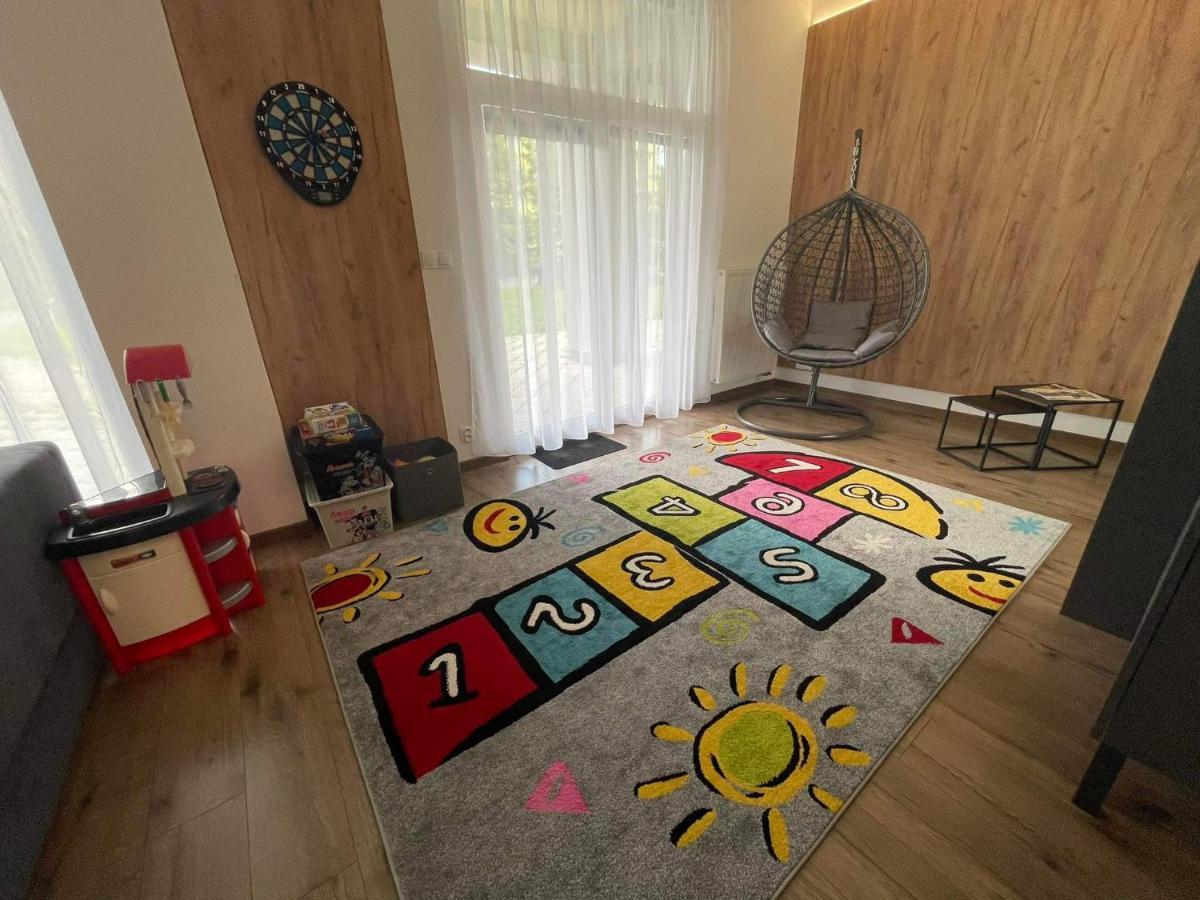 Apartman Tatrafun ตาตรันสกา ลอมนีจา ภายนอก รูปภาพ